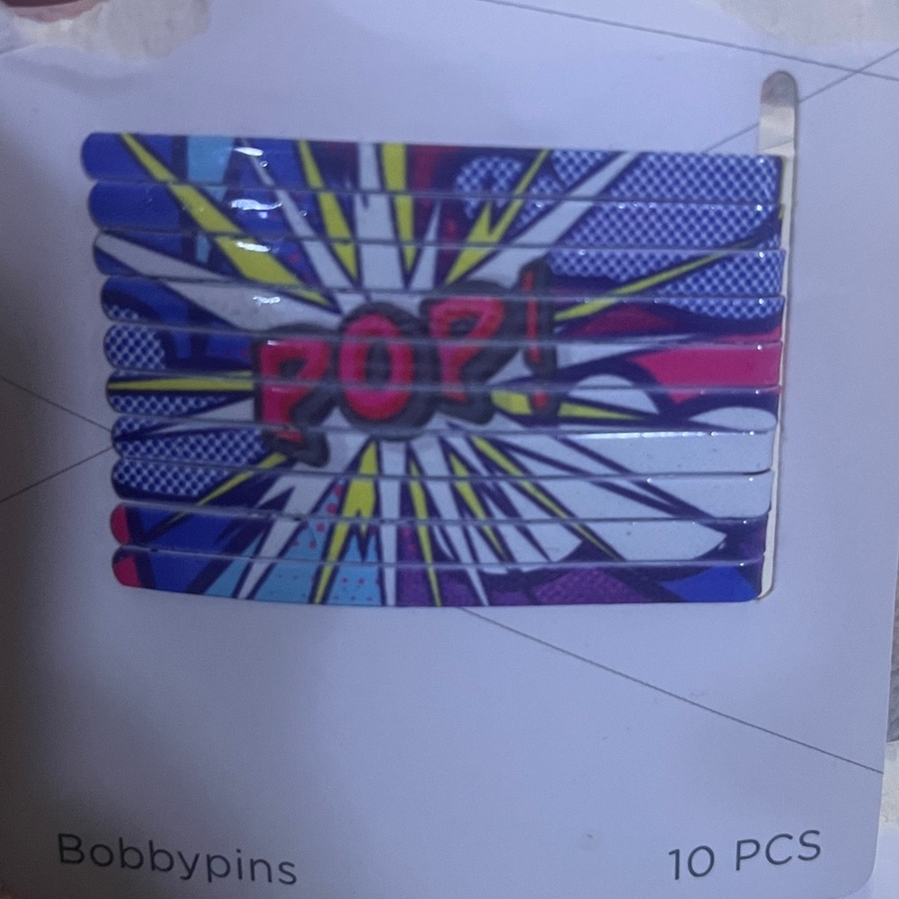 Comic Style Bobby Pins Set - Picture 4 of 6
